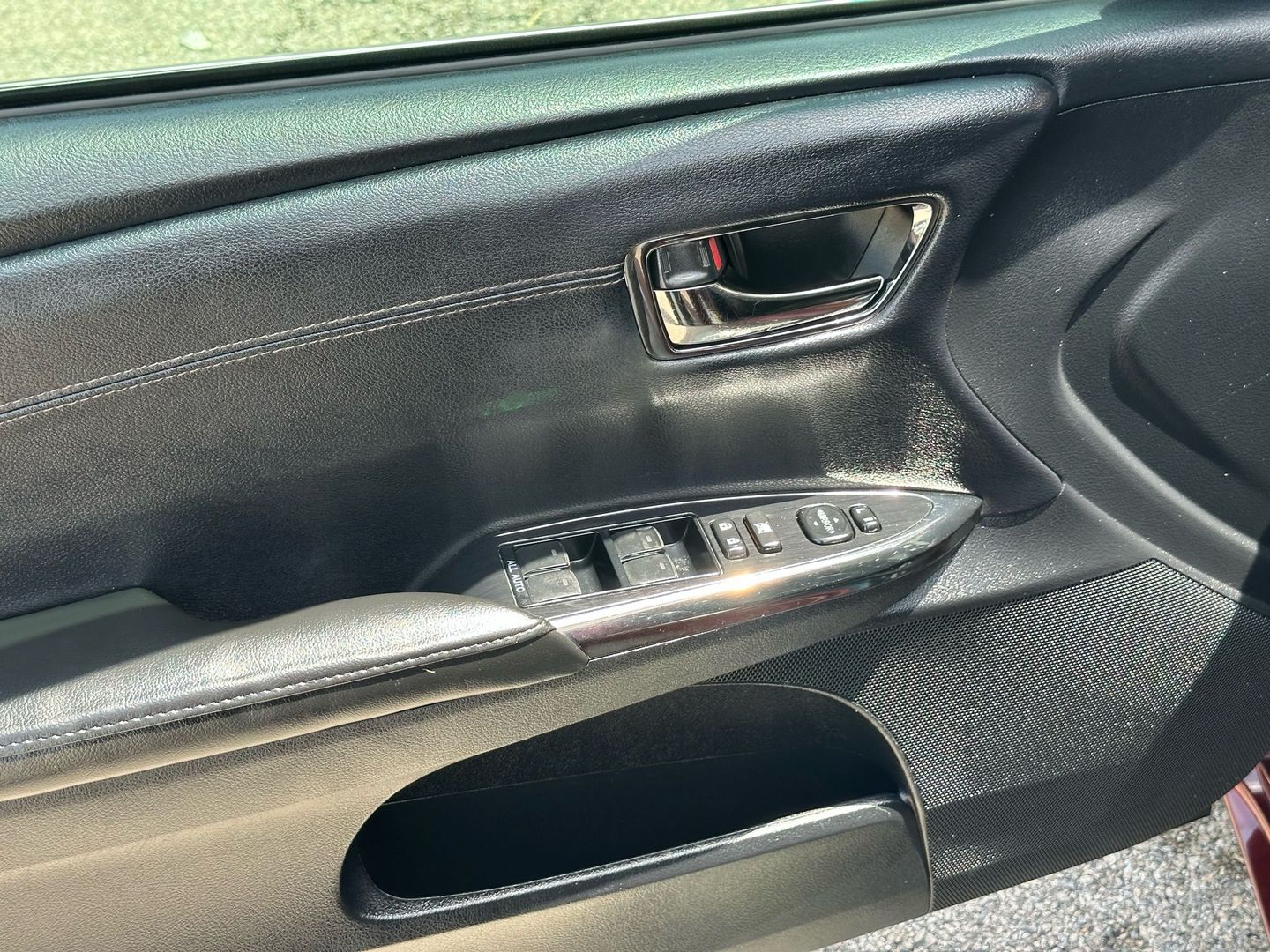2015 Toyota Avalon - Image 11