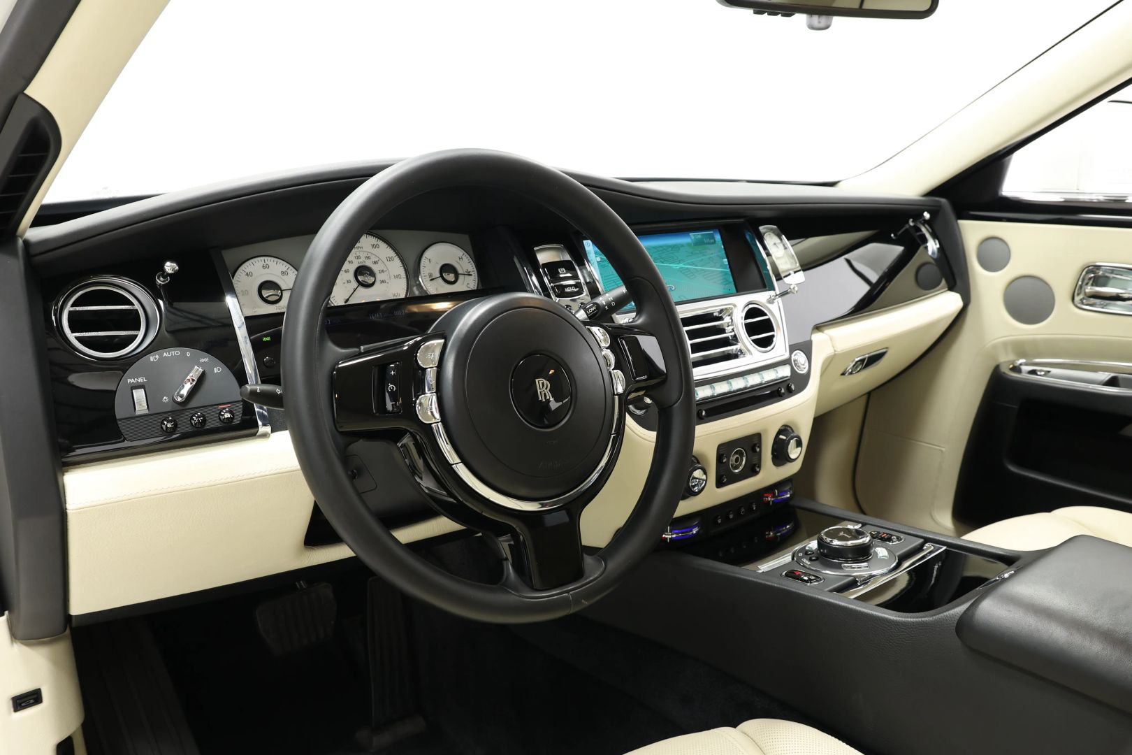 2016 Rolls-royce Ghost - Image 2