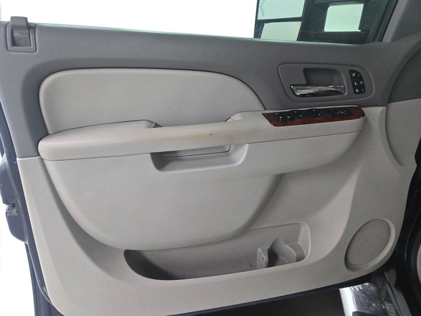 2012 Chevrolet Silverado 3500 Hd Crew Cab - Image 19