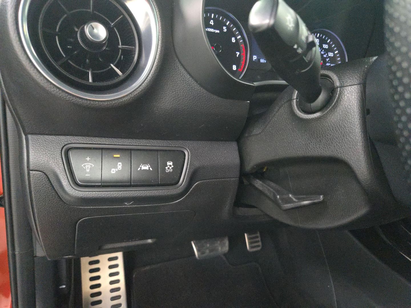 2021 Kia Forte - Image 18