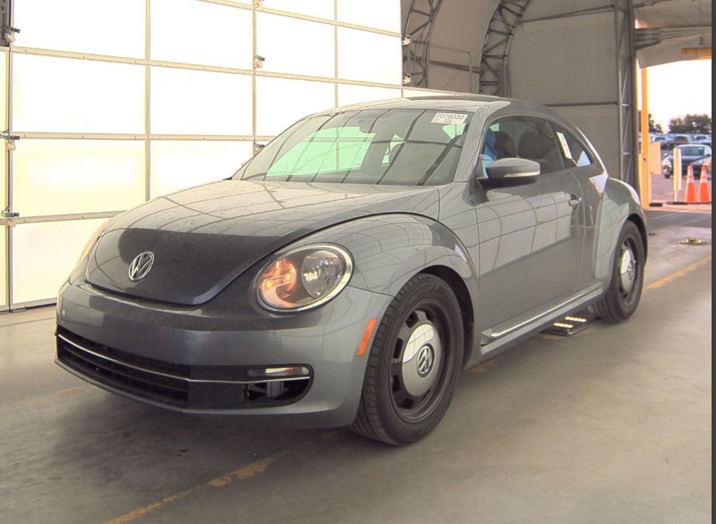 2014 Volkswagen Beetle - Image 8