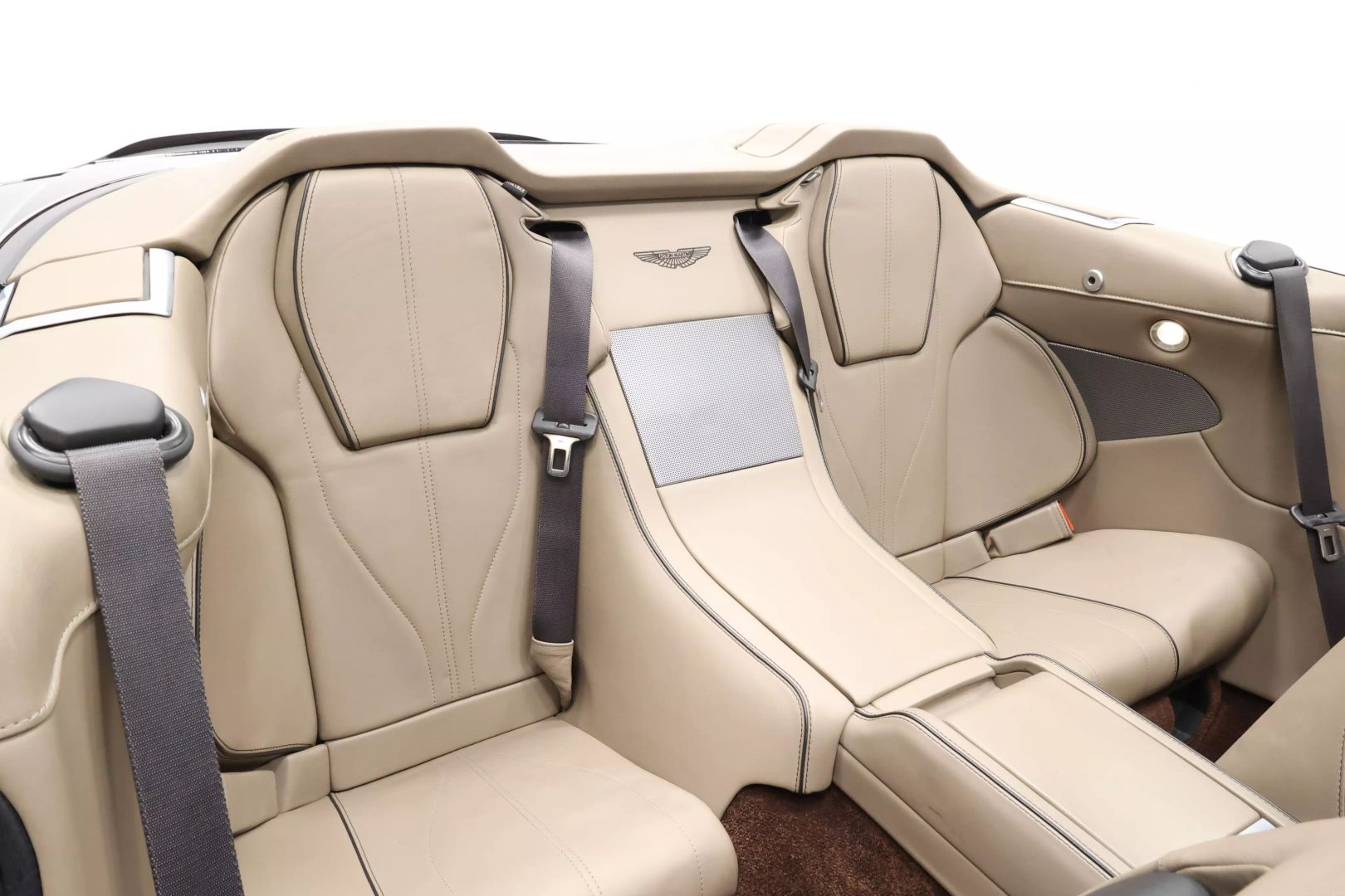2015 Aston Martin Db9 - Image 64