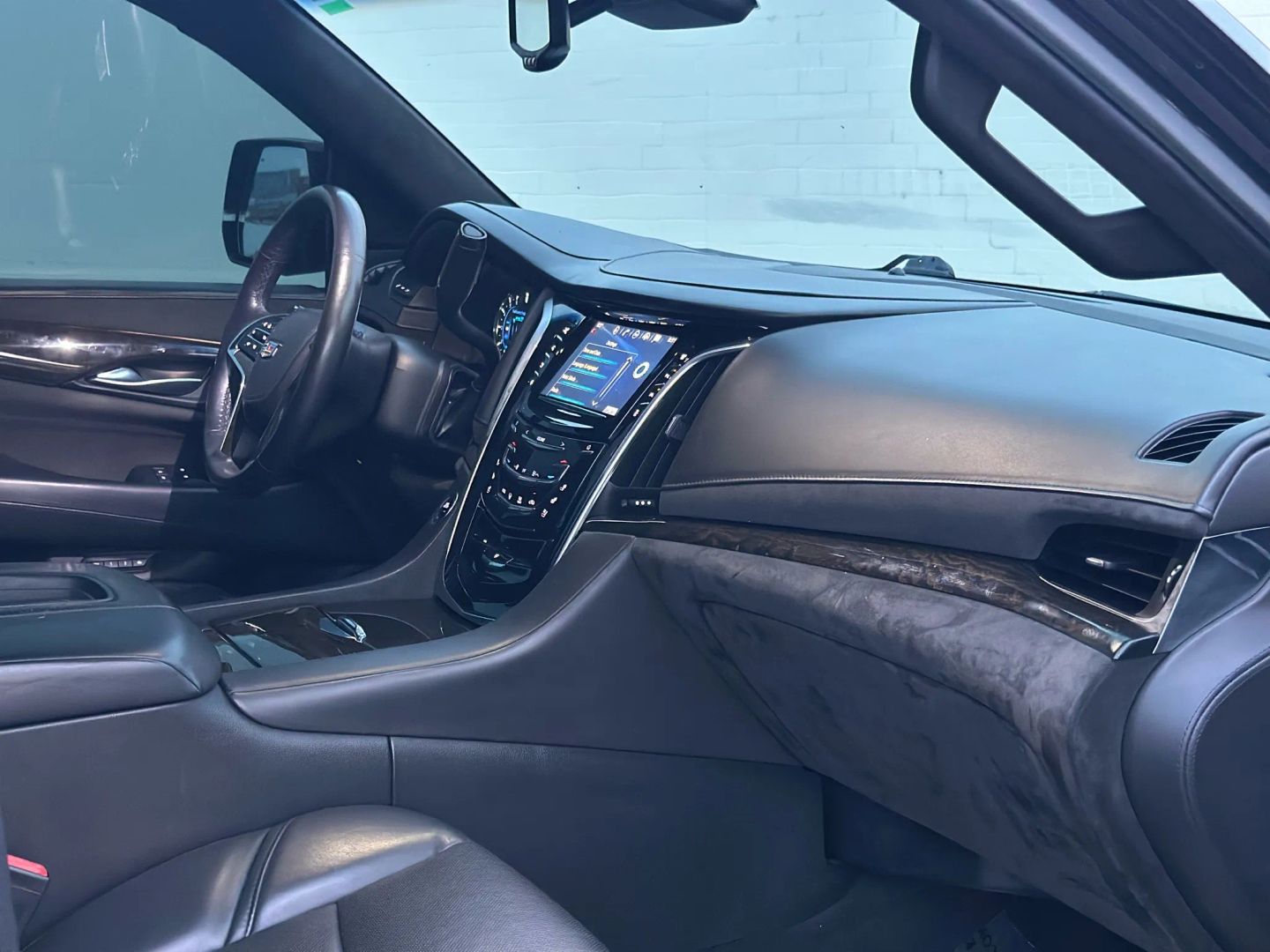 2016 CADILLAC ESCALADE SUV V8, 6.2 LITER PLATINUM SPORT UTILITY 4D
