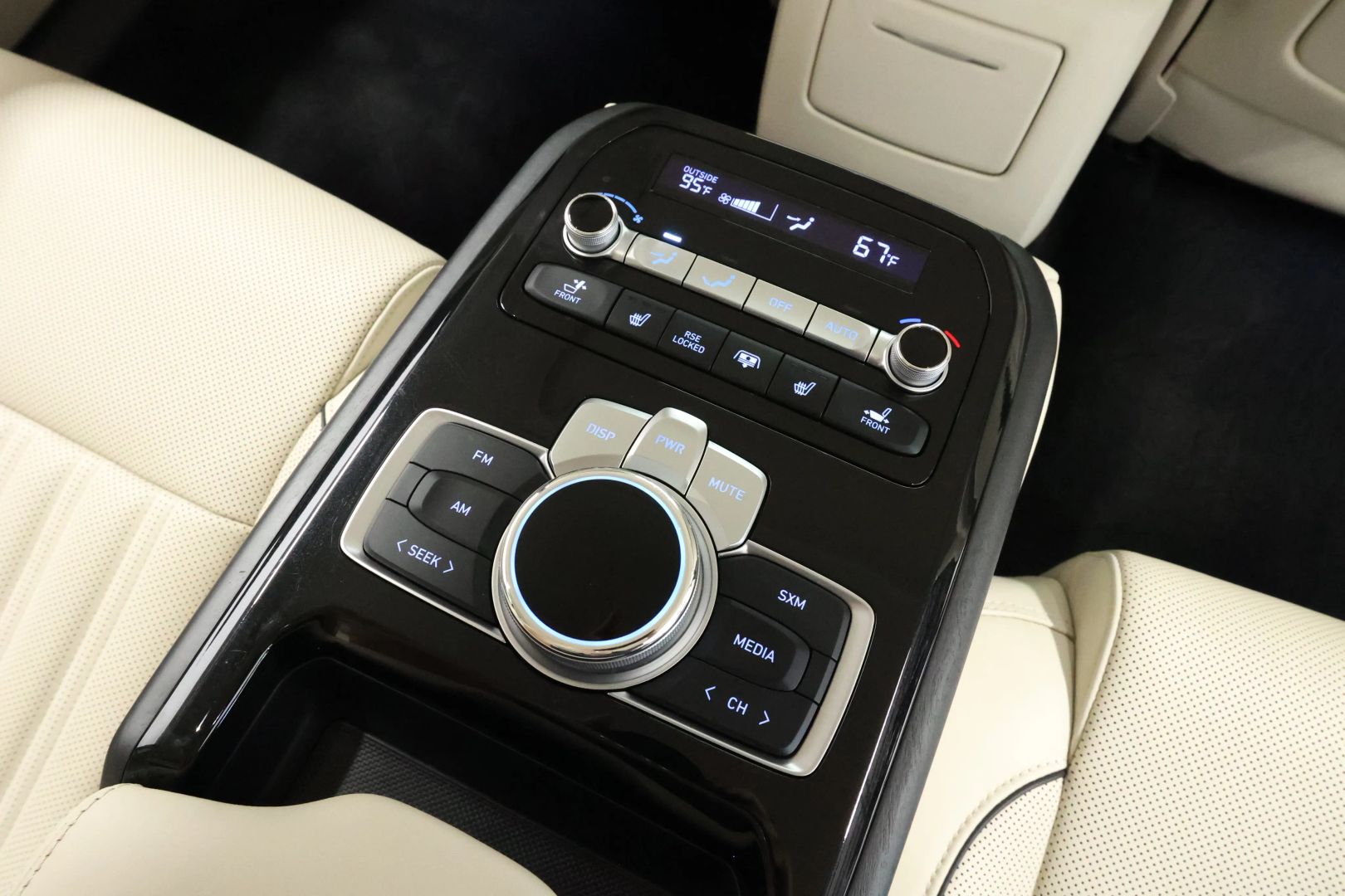 2020 Genesis G90 - Image 96