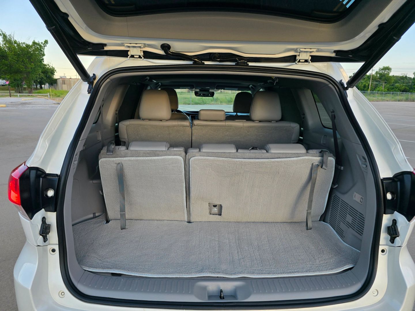 2018 Toyota Highlander - Image 11