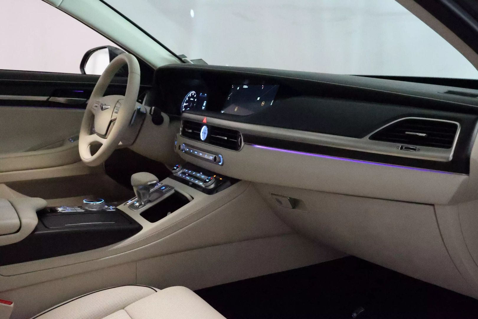 2020 Genesis G90 - Image 114