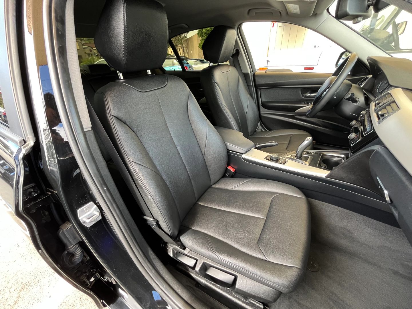 2018 Bmw 3 Series  Vin: Wba8a9c53jk622915 Stock Id: 622915 - Image 13