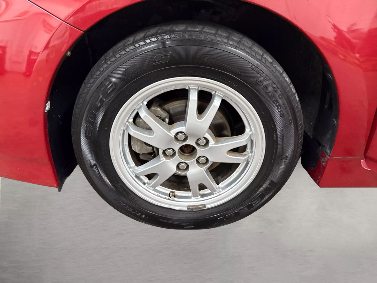 2011 Toyota Prius - Image 17