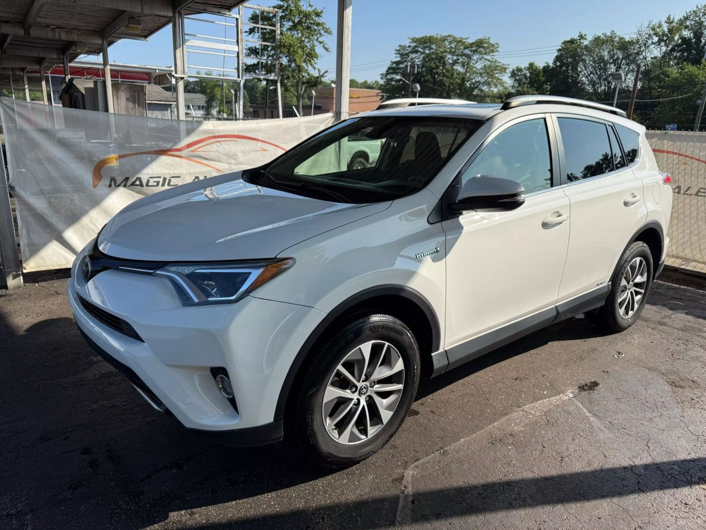 2018 Toyota Rav4 Hybrid - Image 8