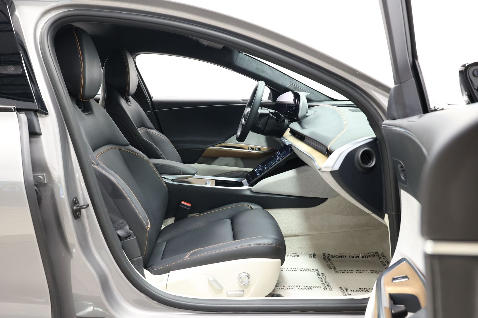 2025 Lucid Air - Image 95