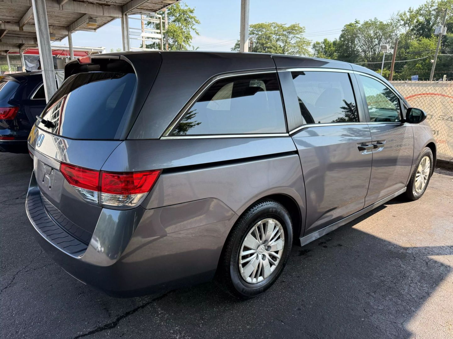 2017 Honda Odyssey - Image 12