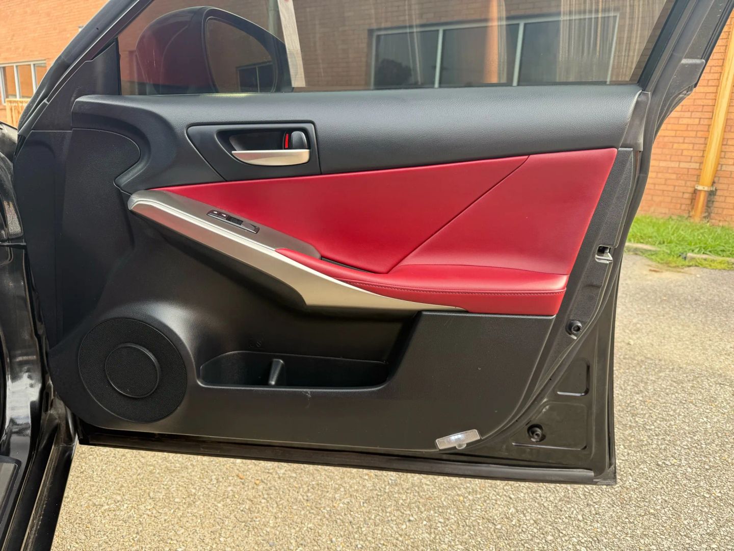 2018 Lexus Is - Image 19