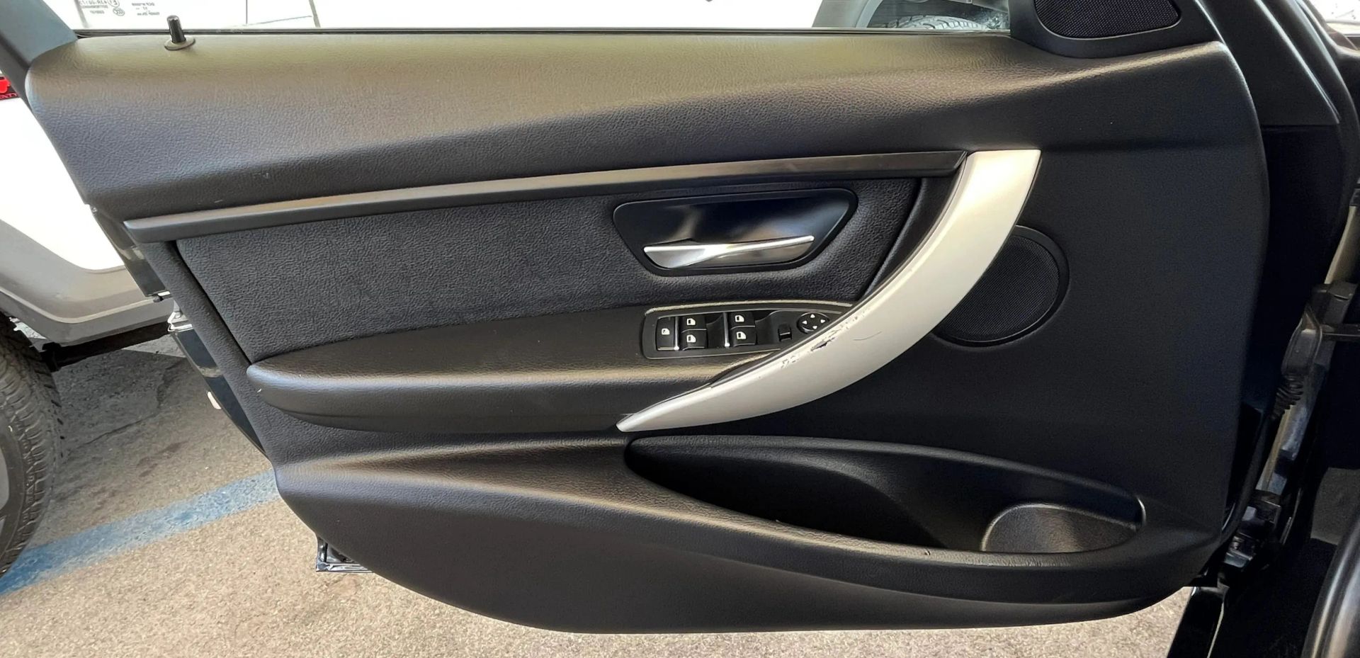 2018 Bmw 3 Series  Vin: Wba8a9c53jk622915 Stock Id: 622915 - Image 9