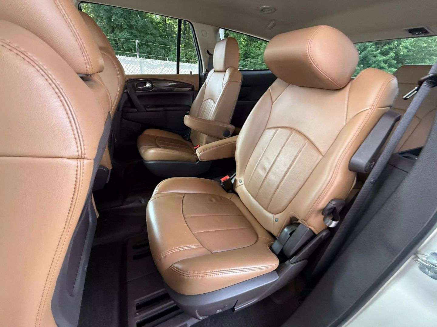 2015 Buick Enclave - Image 19