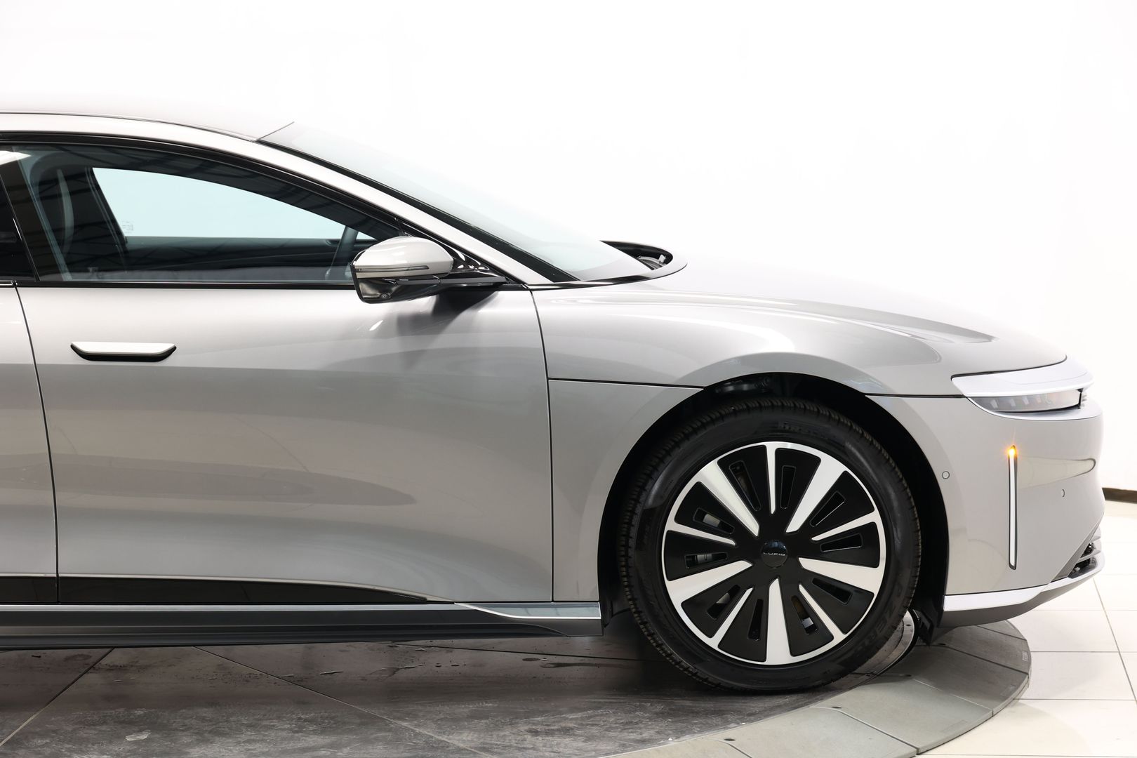 2025 Lucid Air - Image 74