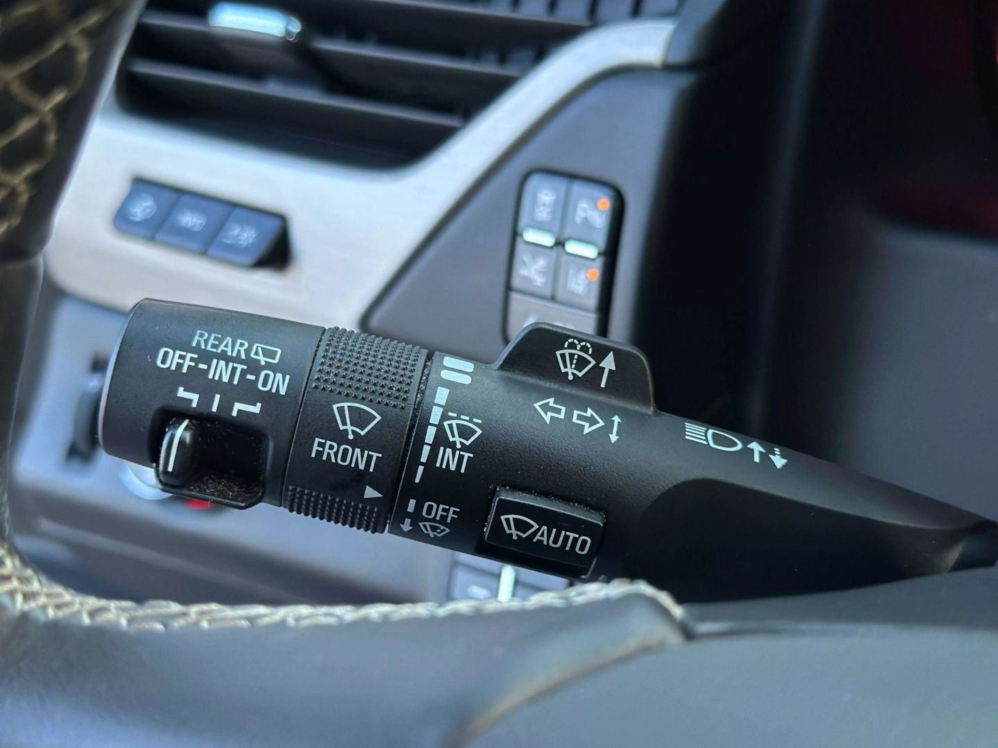 2015 GMC YUKON XL SUV V8, ECOTEC3, FF, 6.2L DENALI SPORT UTILITY 4D