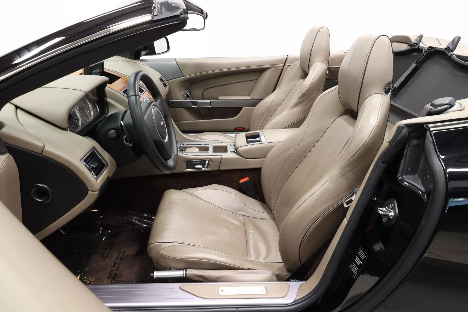 2015 Aston Martin Db9 - Image 12
