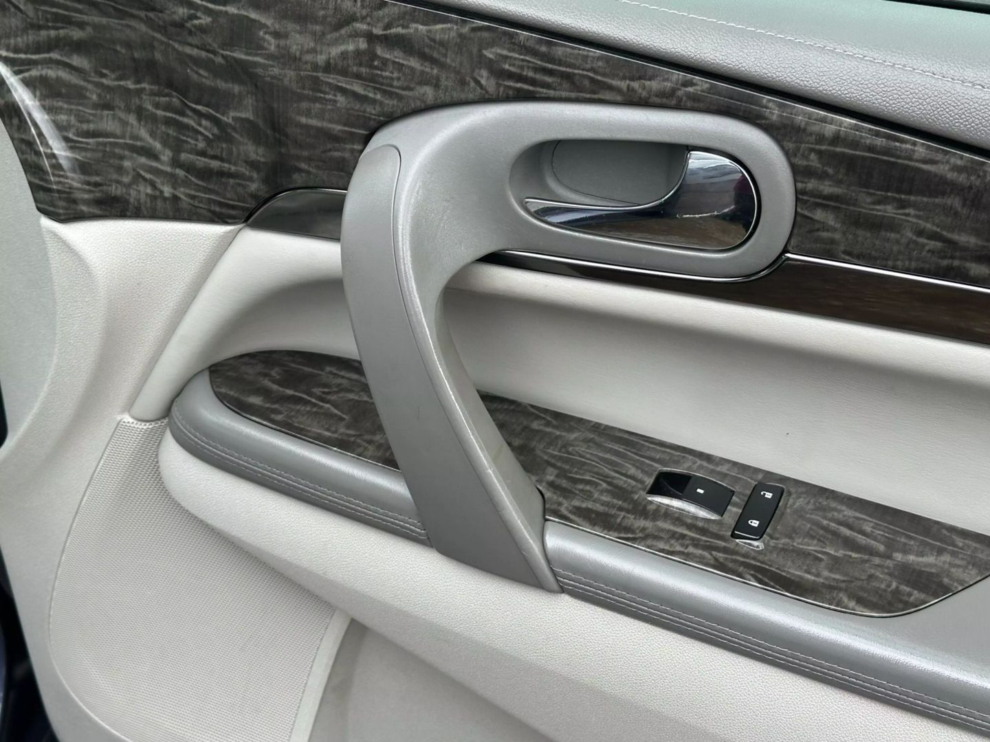 2014 Buick Enclave - Image 22