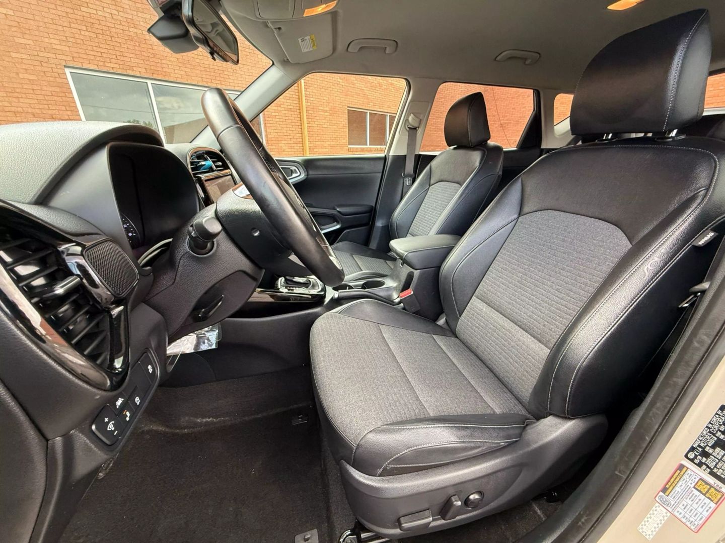 2020 Kia Soul - Image 2
