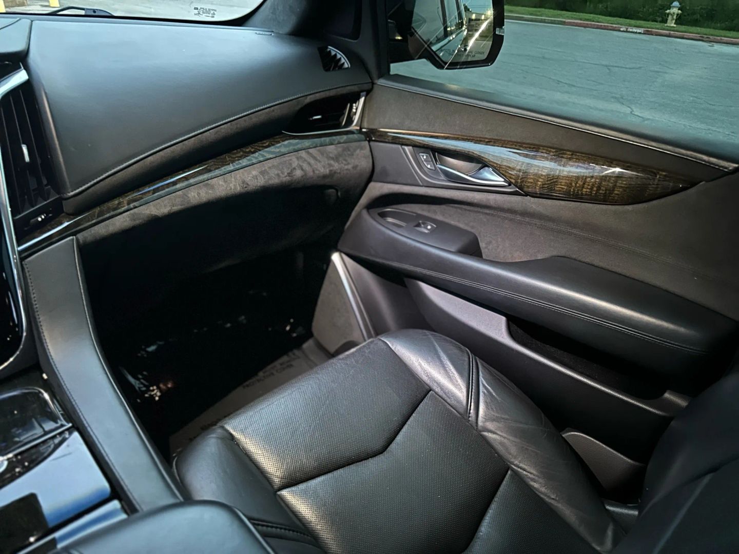 2016 CADILLAC ESCALADE SUV V8, 6.2 LITER PLATINUM SPORT UTILITY 4D