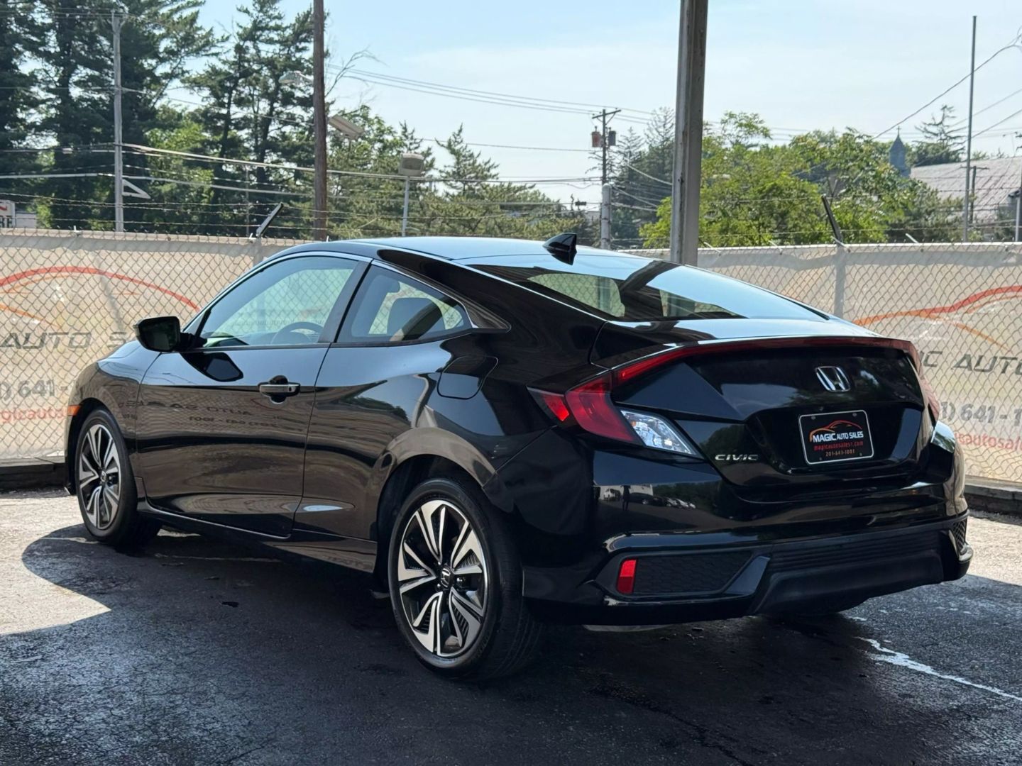 2017 Honda Civic - Image 11