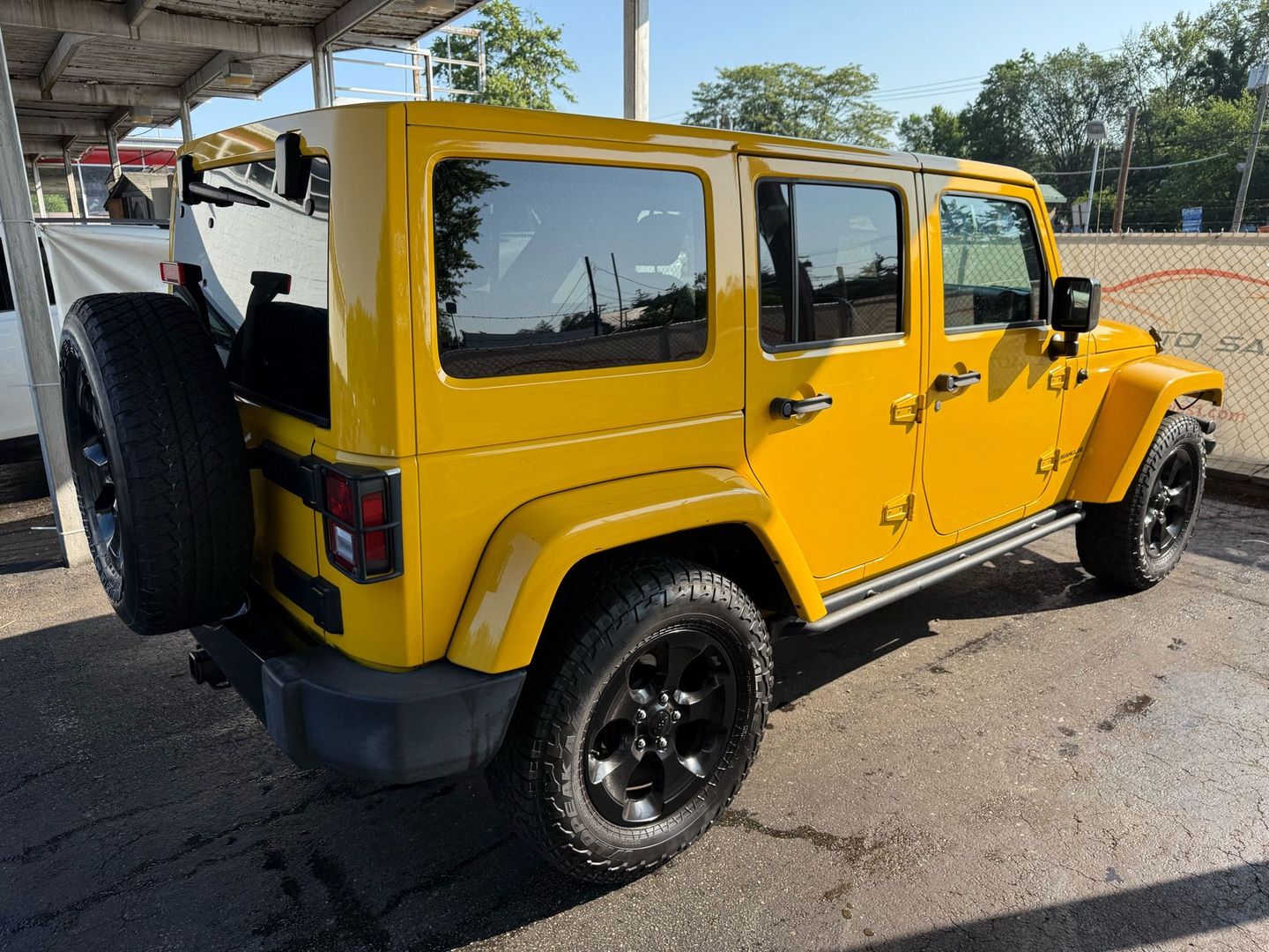 2015 Jeep Wrangler - Image 12