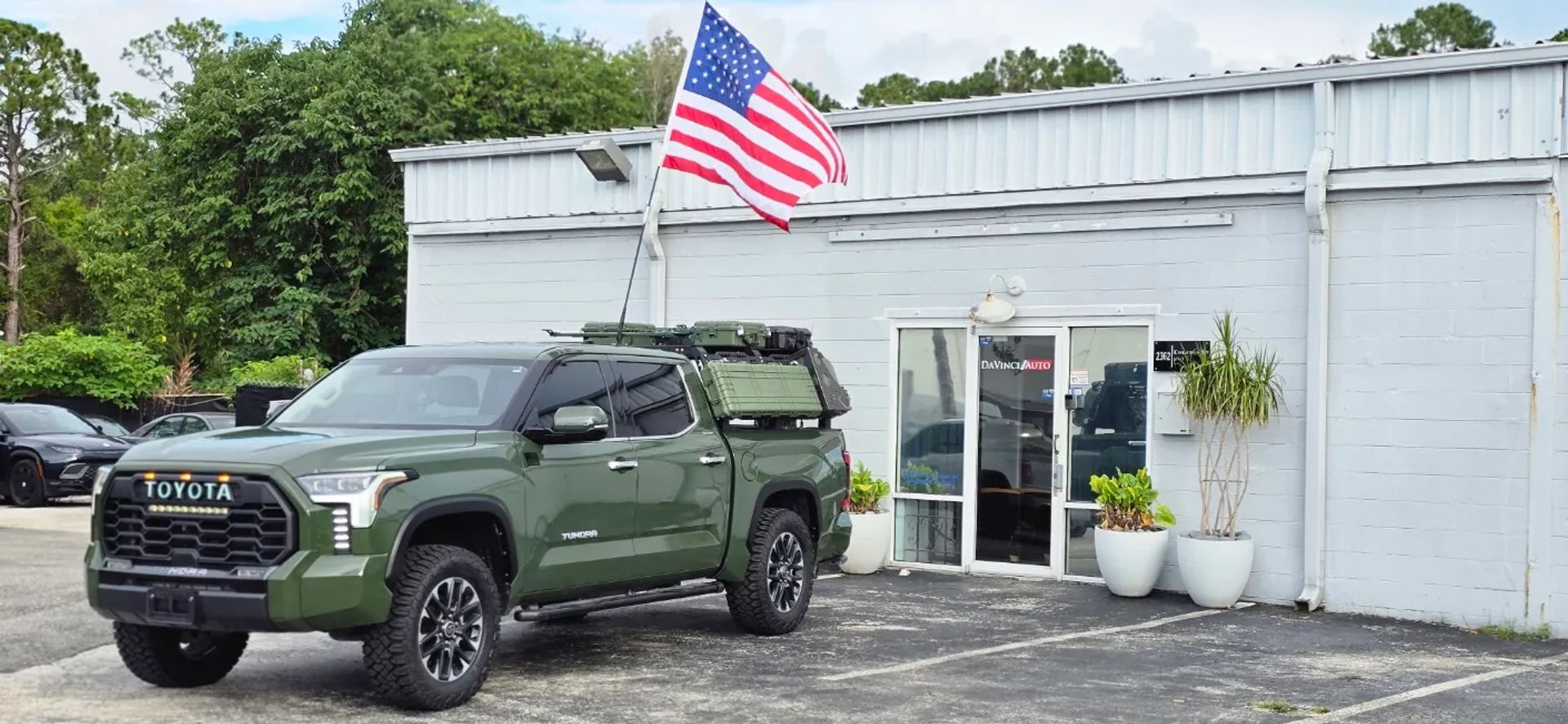 2023 Toyota Tundra Crewmax - Image 1