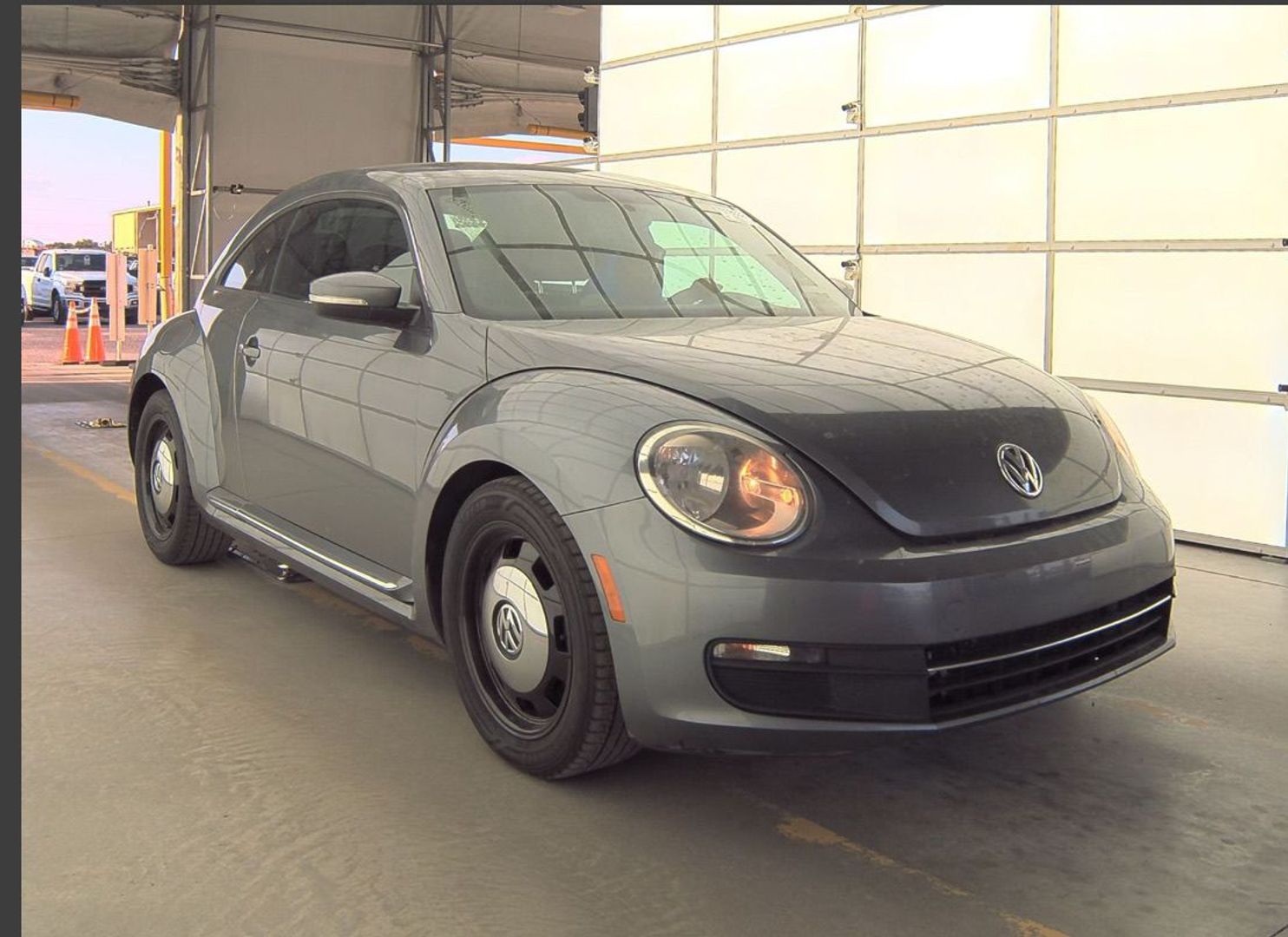 2014 Volkswagen Beetle - Image 11
