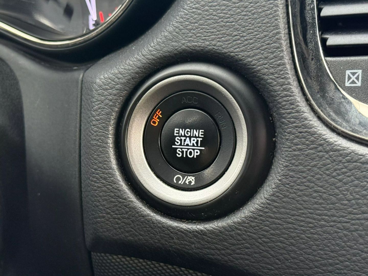 2018 Dodge Durango - Image 60