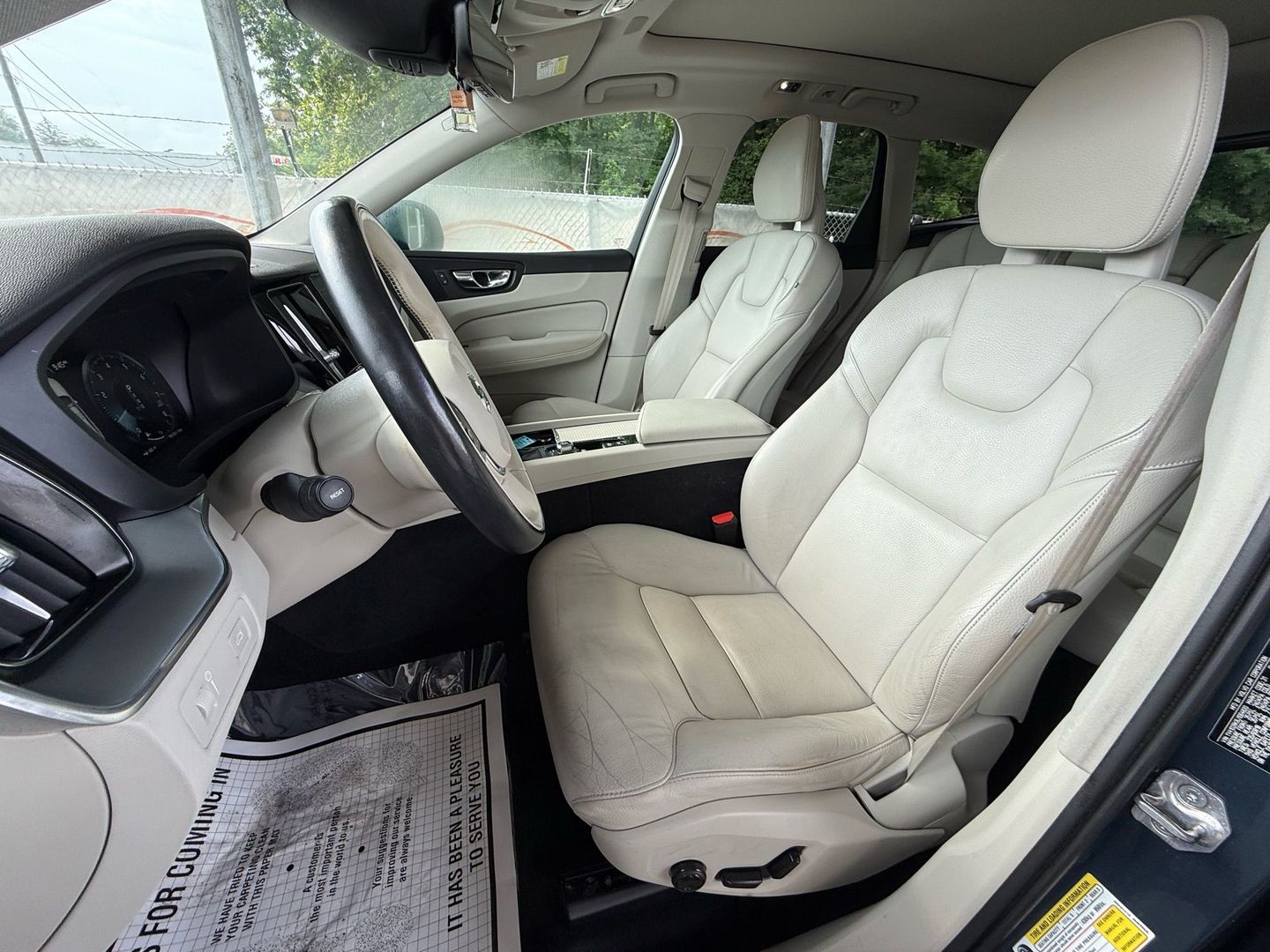 2018 Volvo Xc60 - Image 16