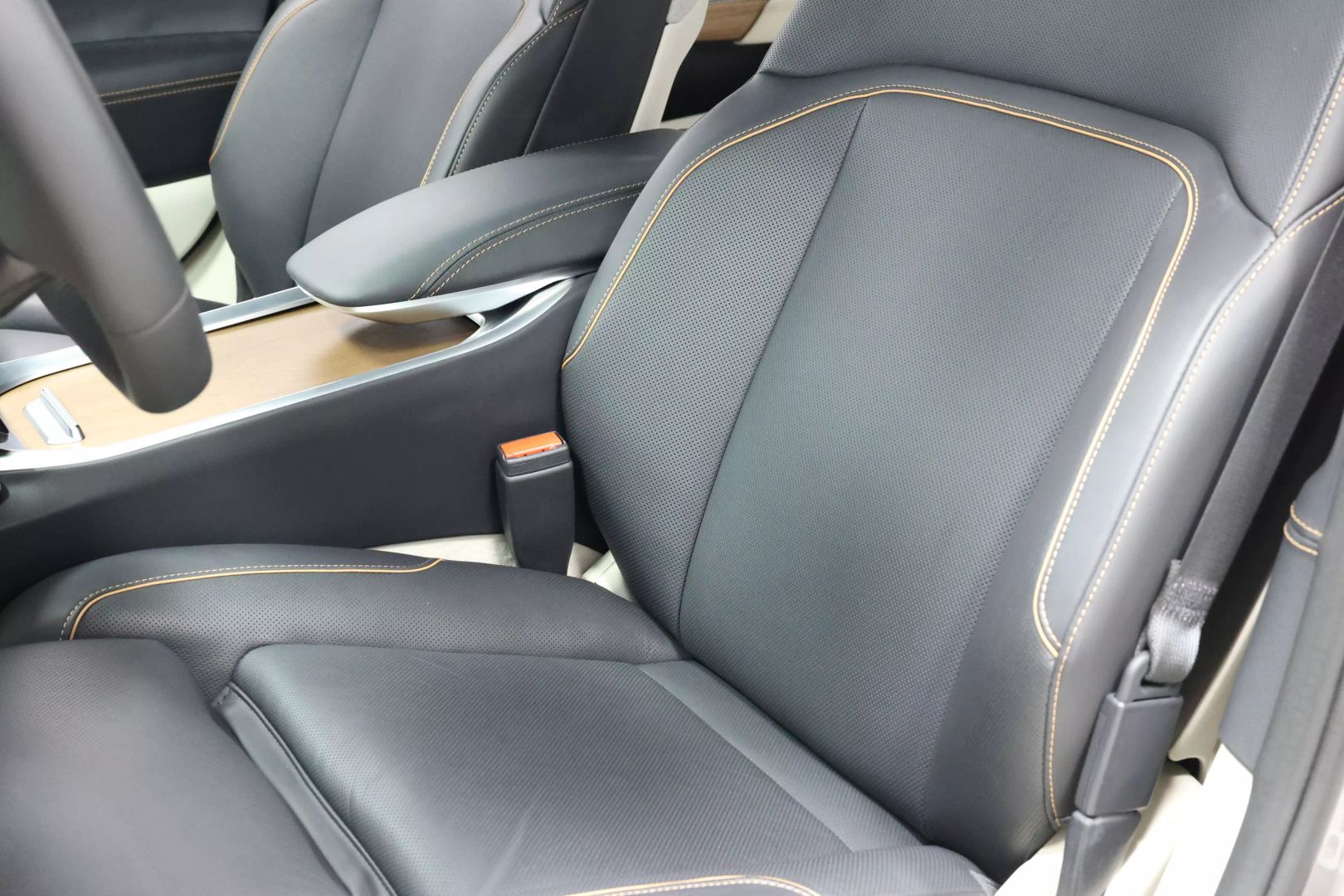 2025 Lucid Air - Image 17