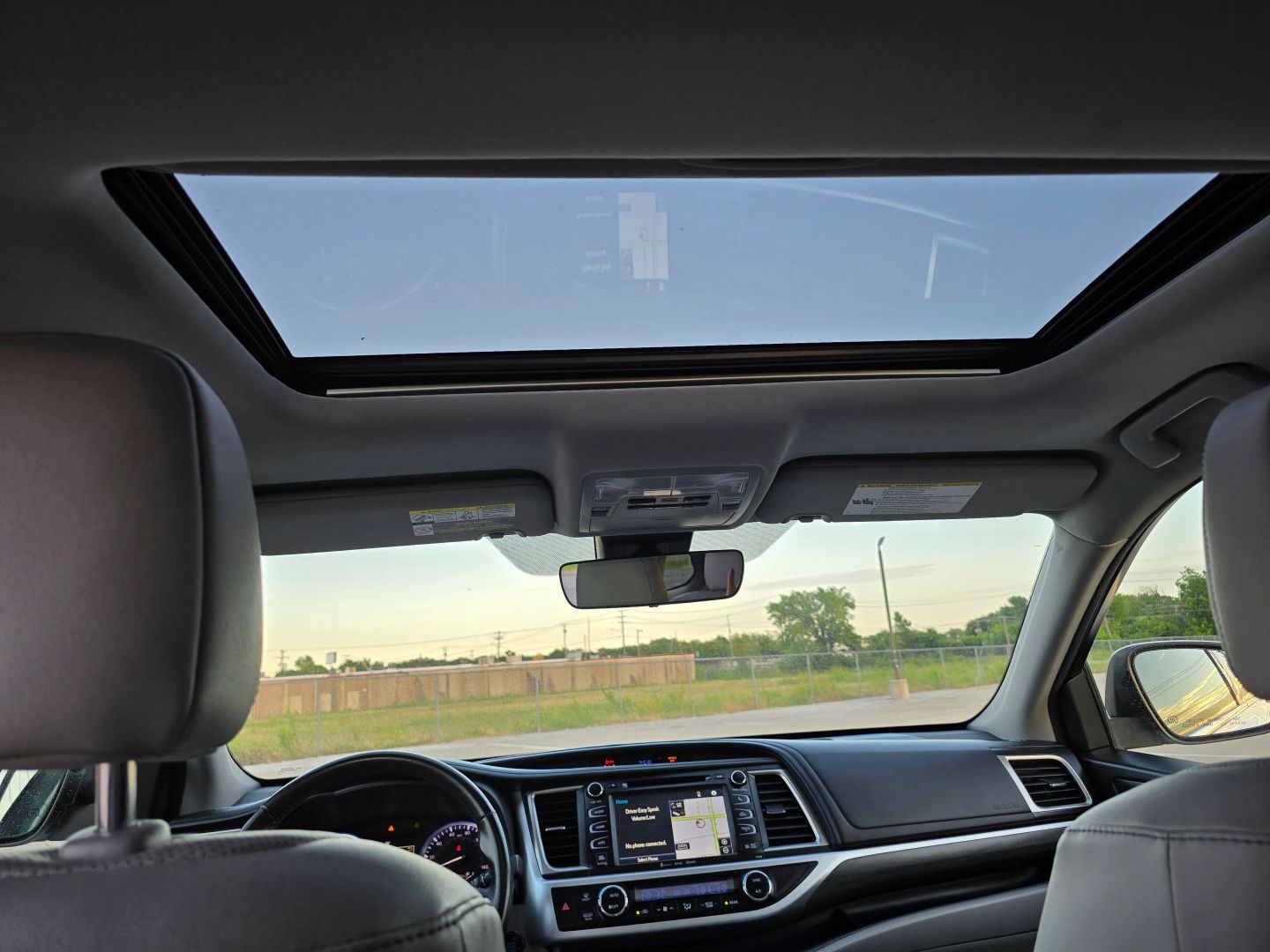 2018 Toyota Highlander - Image 15