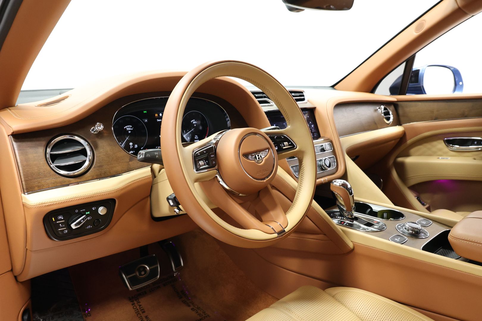 2023 Bentley Bentayga Ewb - Image 2