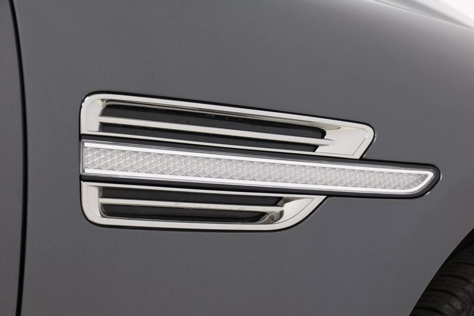 2020 Genesis G90 - Image 127