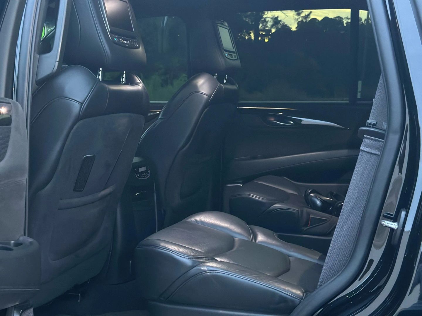 2016 CADILLAC ESCALADE SUV V8, 6.2 LITER PLATINUM SPORT UTILITY 4D