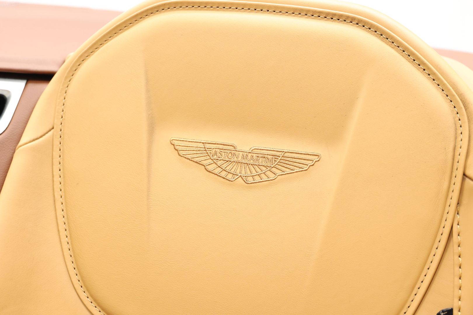 2019 Aston Martin Db11 - Image 51