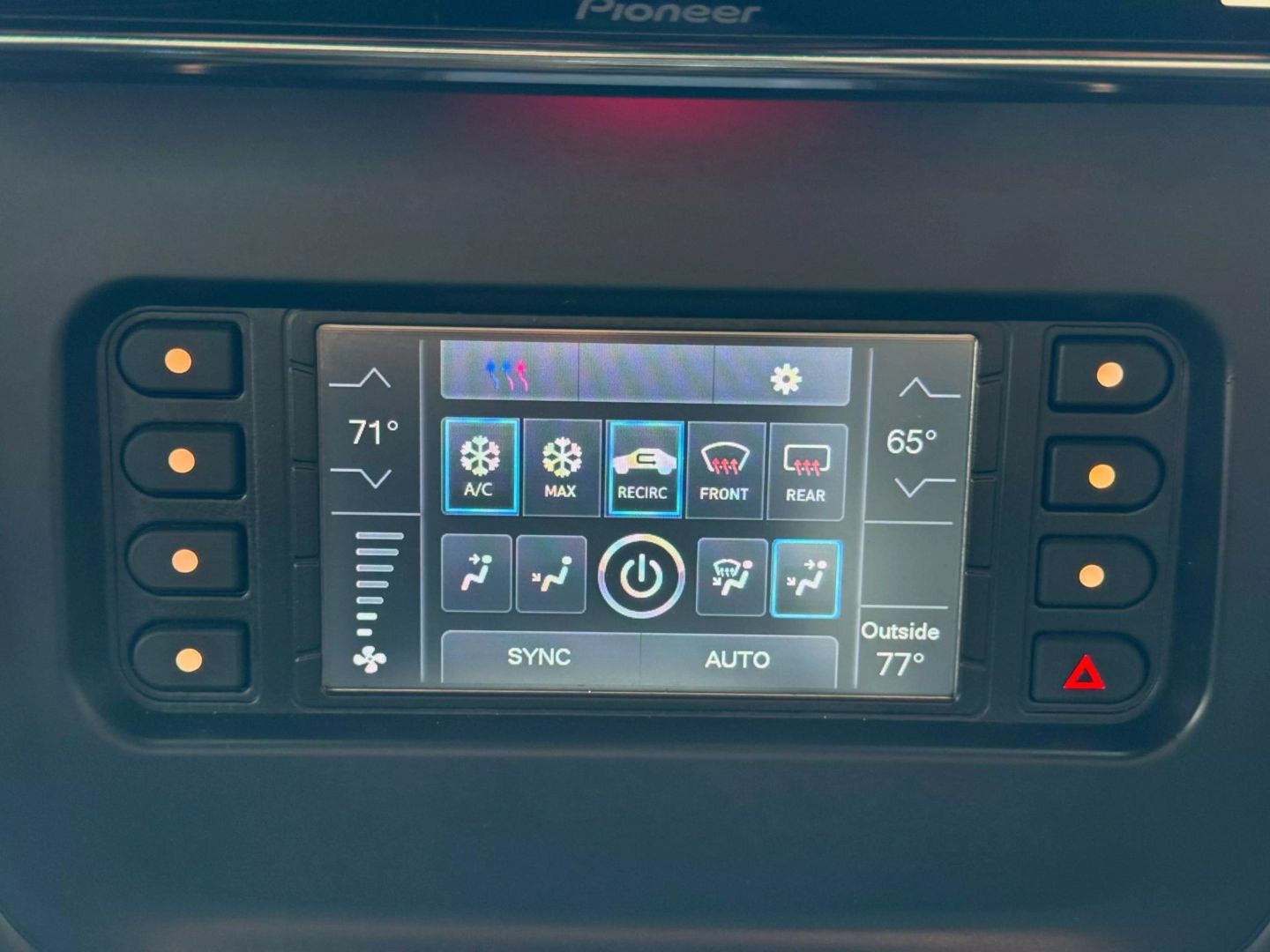 2015 Jeep Grand Cherokee - Image 30