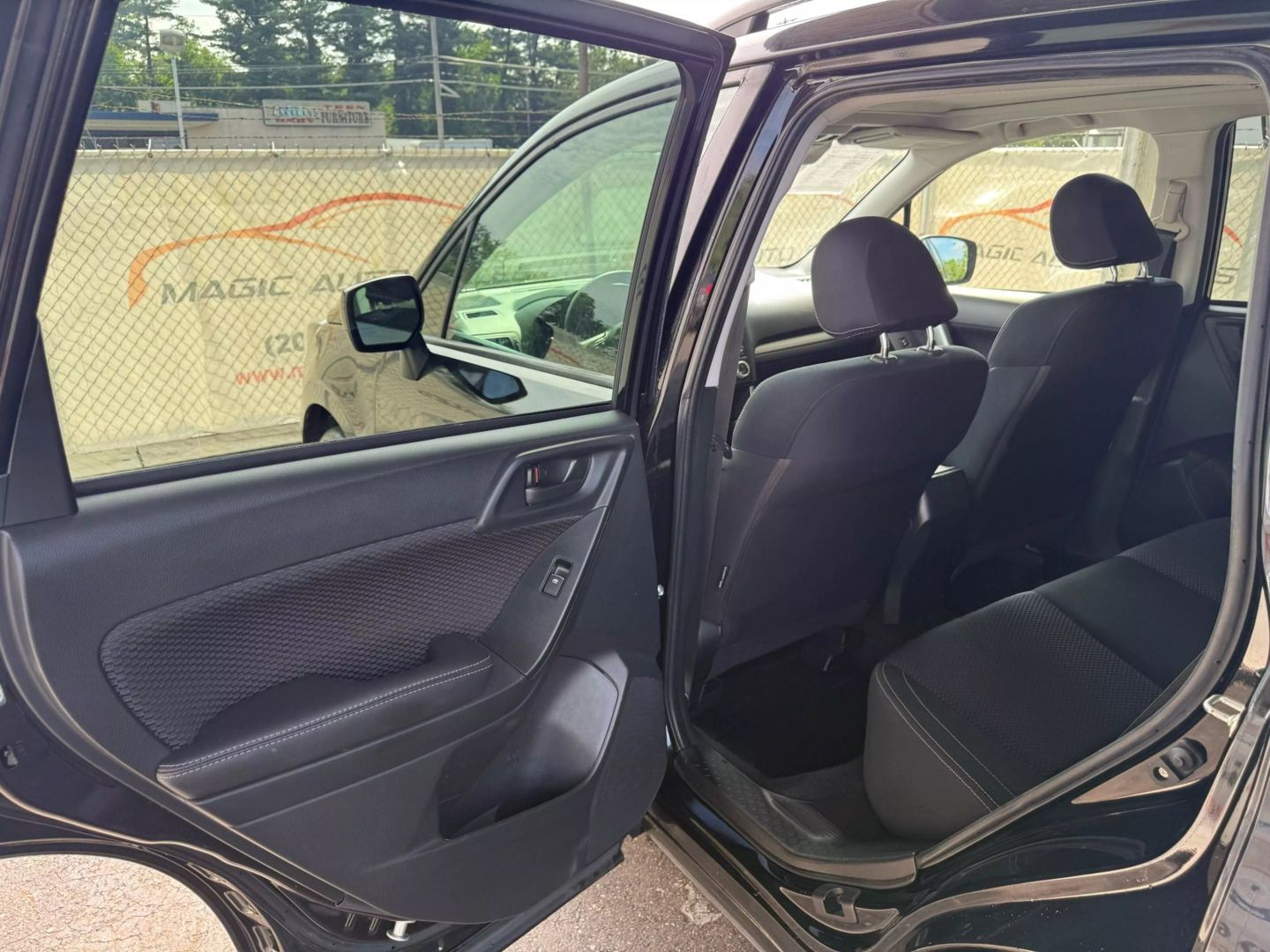 2018 Subaru Forester - Image 17