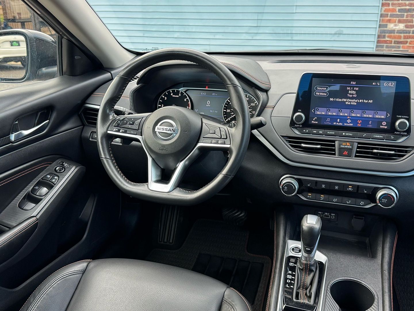 2022 Nissan Altima - Image 24