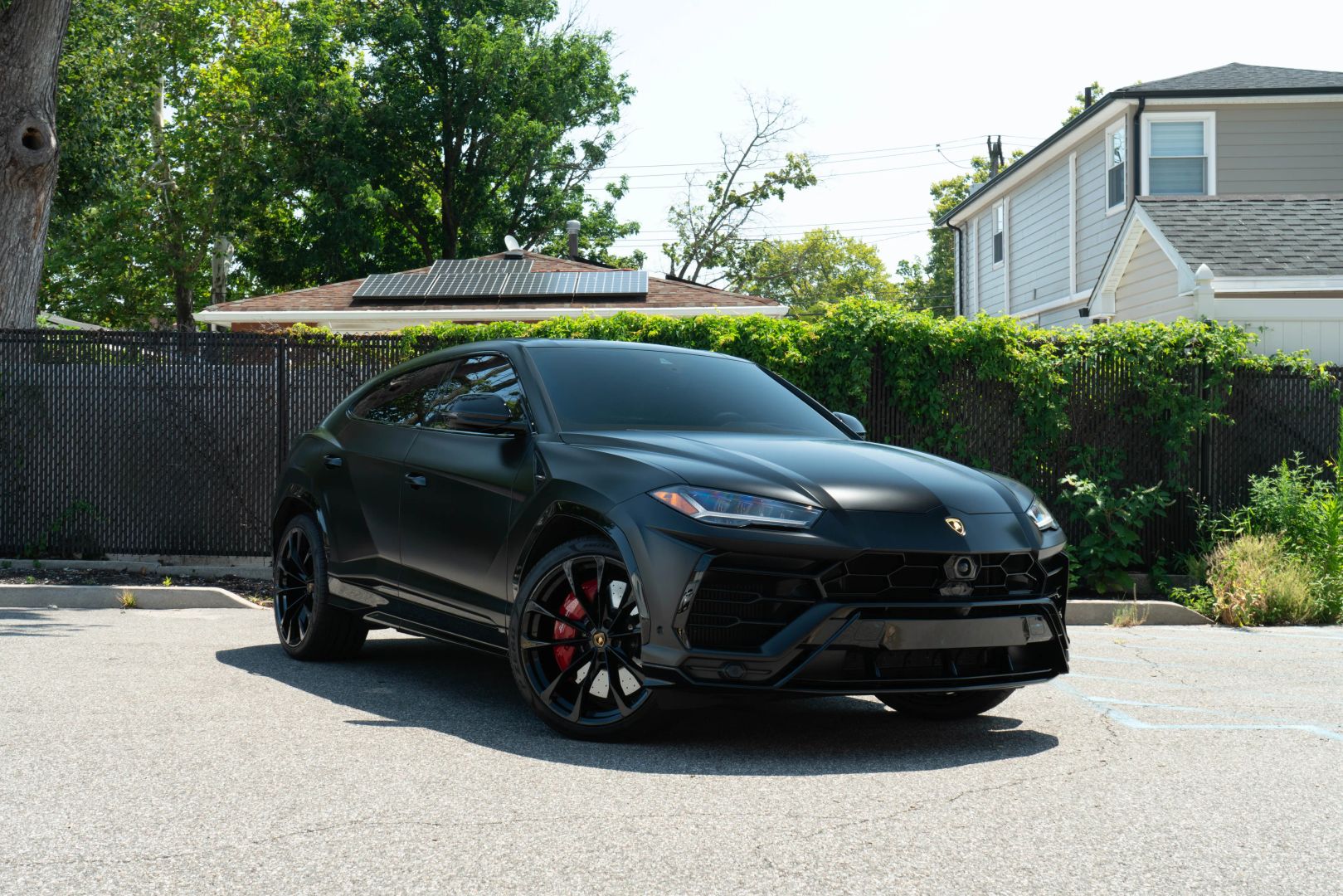 2022 Lamborghini Urus - Image 2