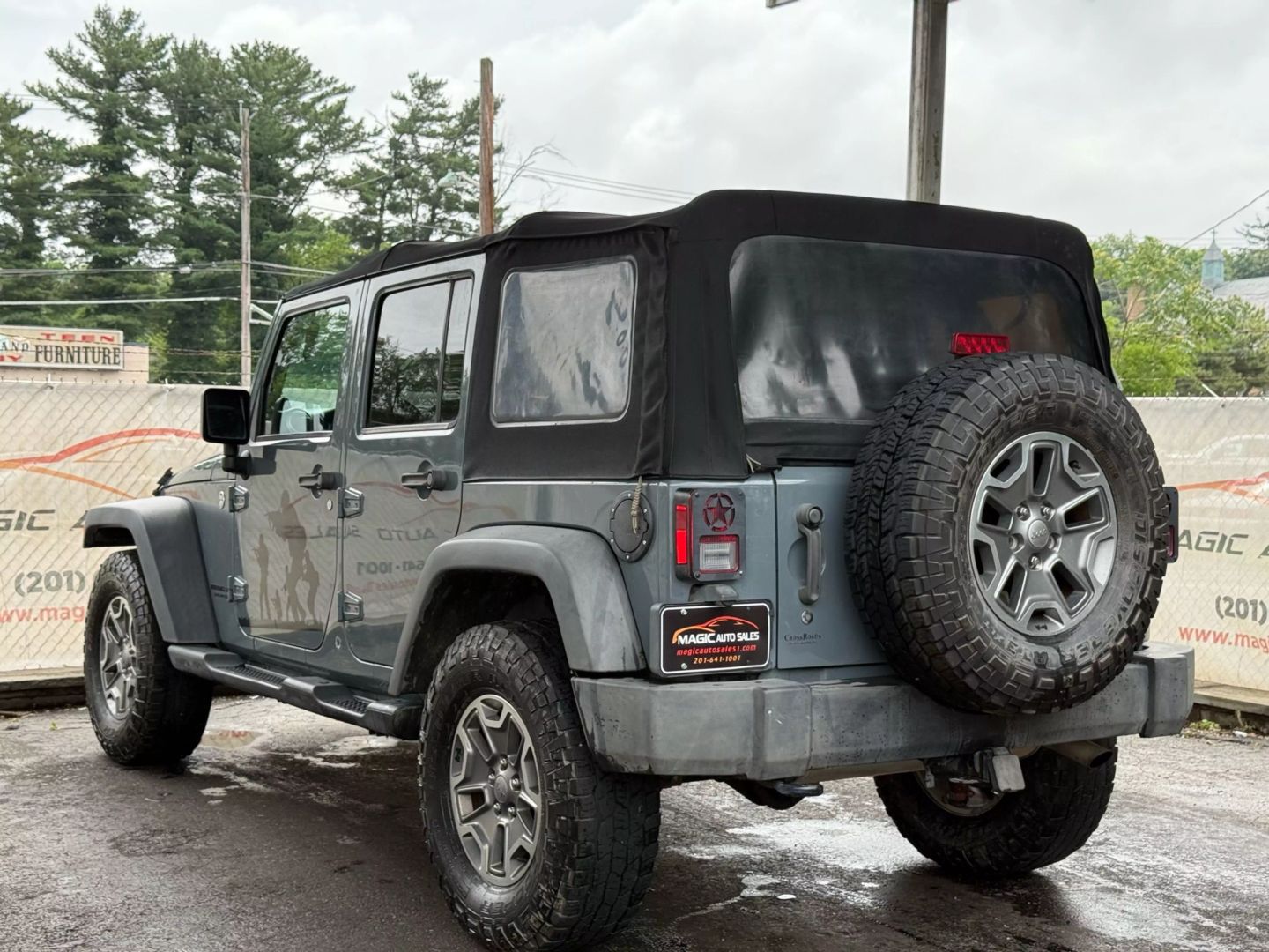 2014 Jeep Wrangler - Image 11