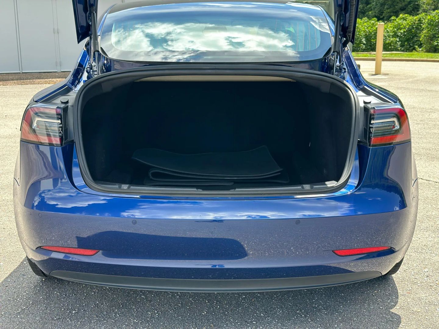 2018 TESLA MODEL 3 SEDAN DUAL ELECTRIC MOTORS LONG RANGE SEDAN 4D