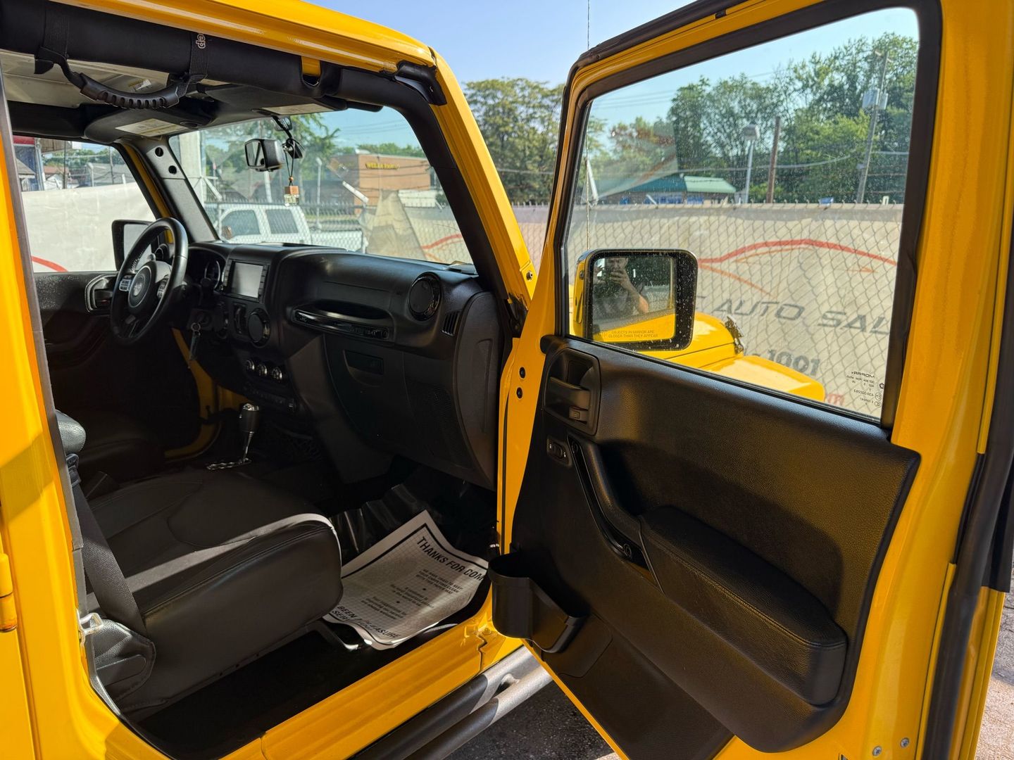 2015 Jeep Wrangler - Image 24