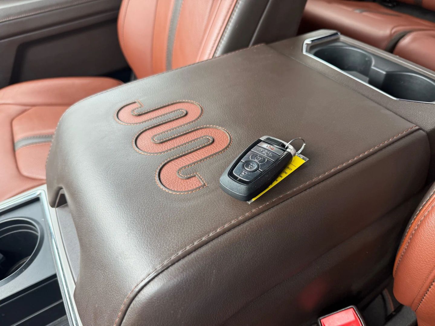 2020 Ford F250 Super Duty Crew Cab - Image 40