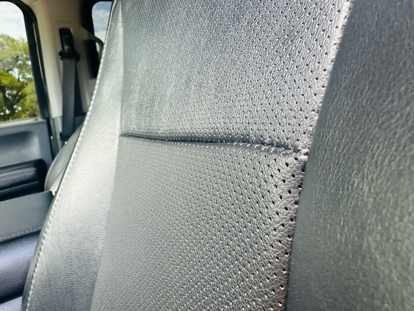 2017 Ford F250 Super Duty Crew Cab - Image 21