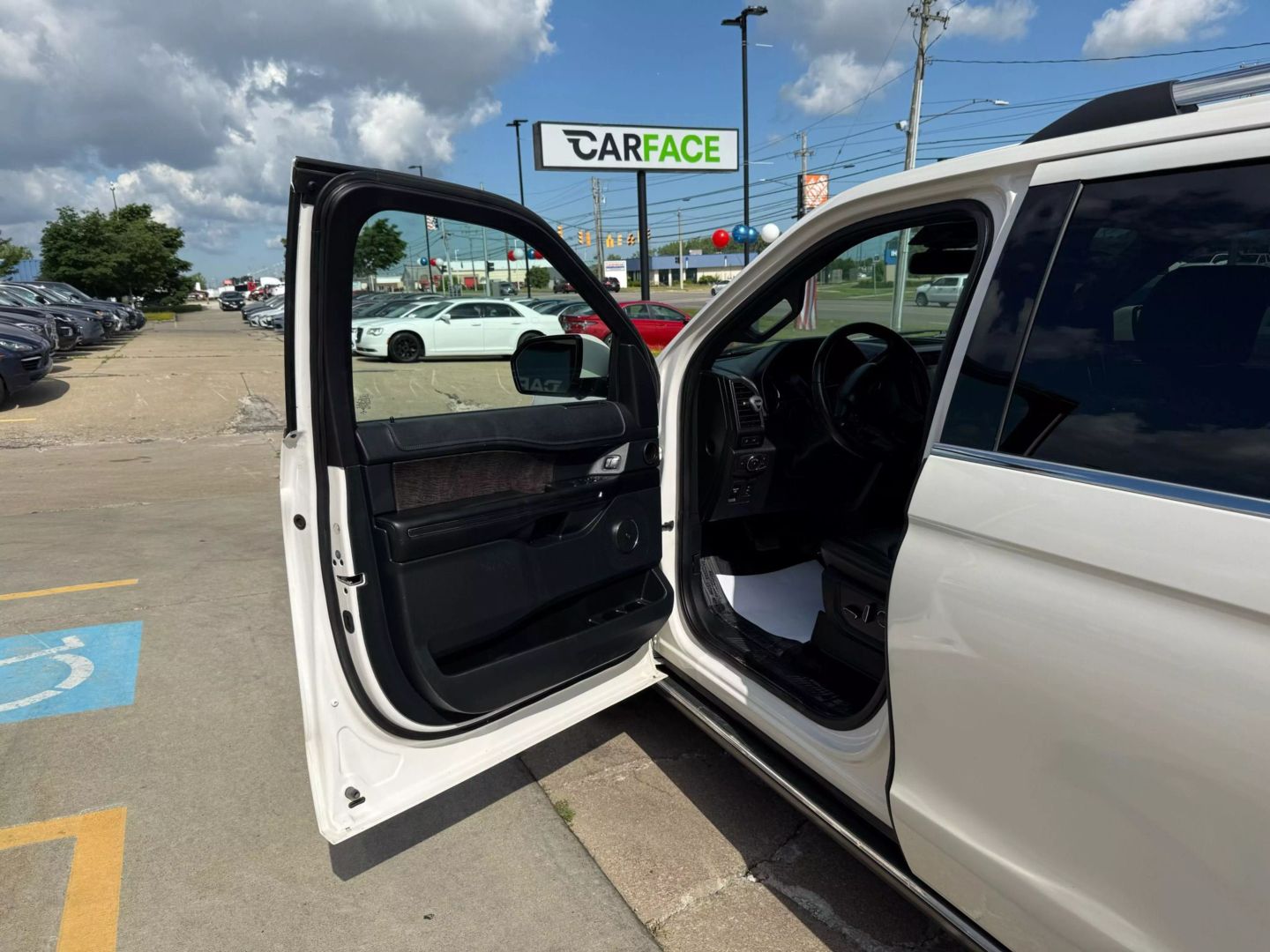 2018 Ford Expedition - Image 16