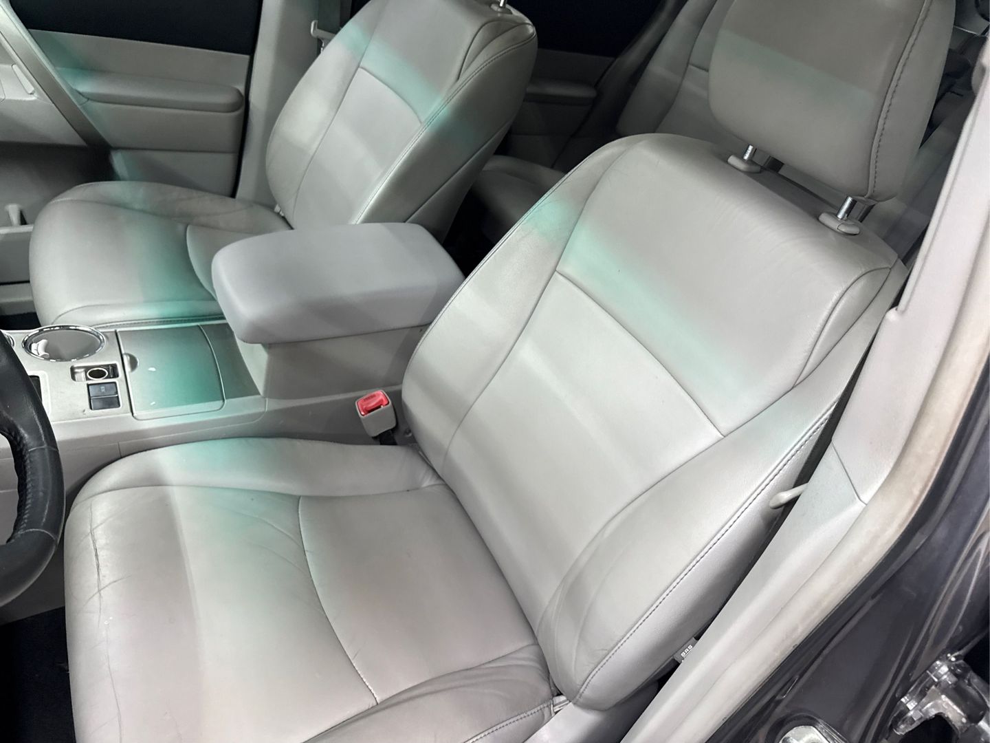 2013 Toyota Highlander - Image 28