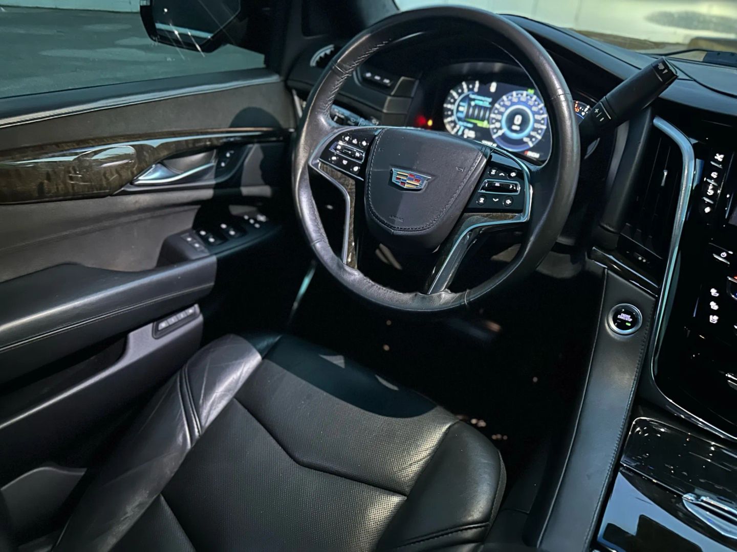 2016 CADILLAC ESCALADE SUV V8, 6.2 LITER PLATINUM SPORT UTILITY 4D