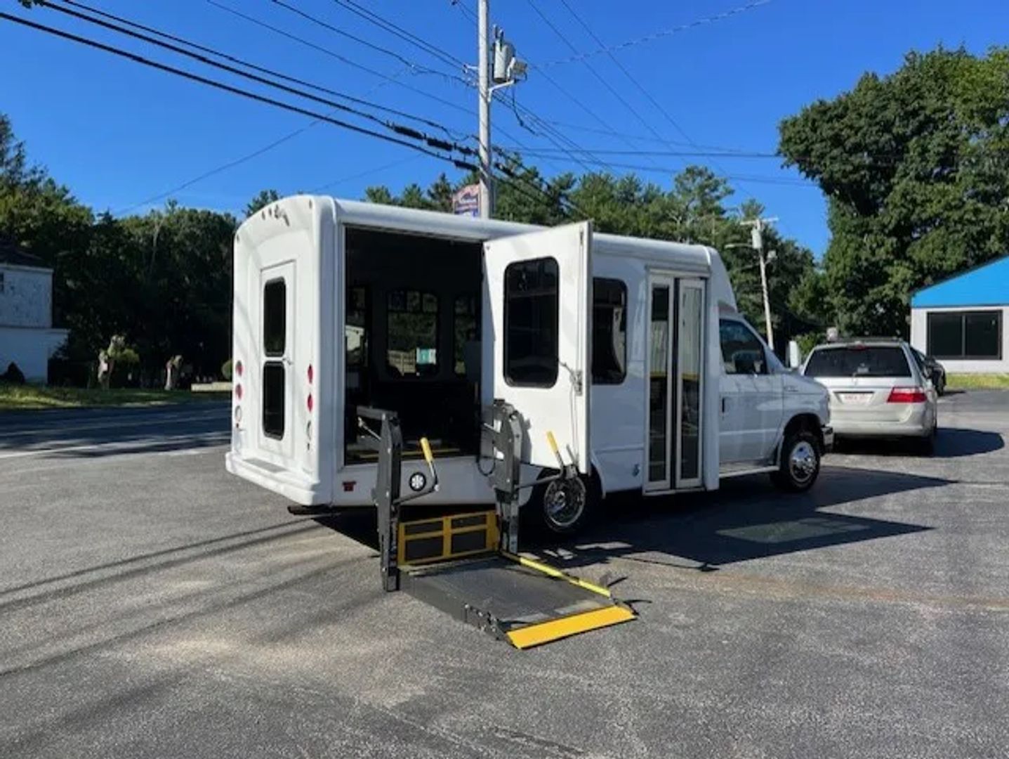 2018 Ford E-Series E-350 SD