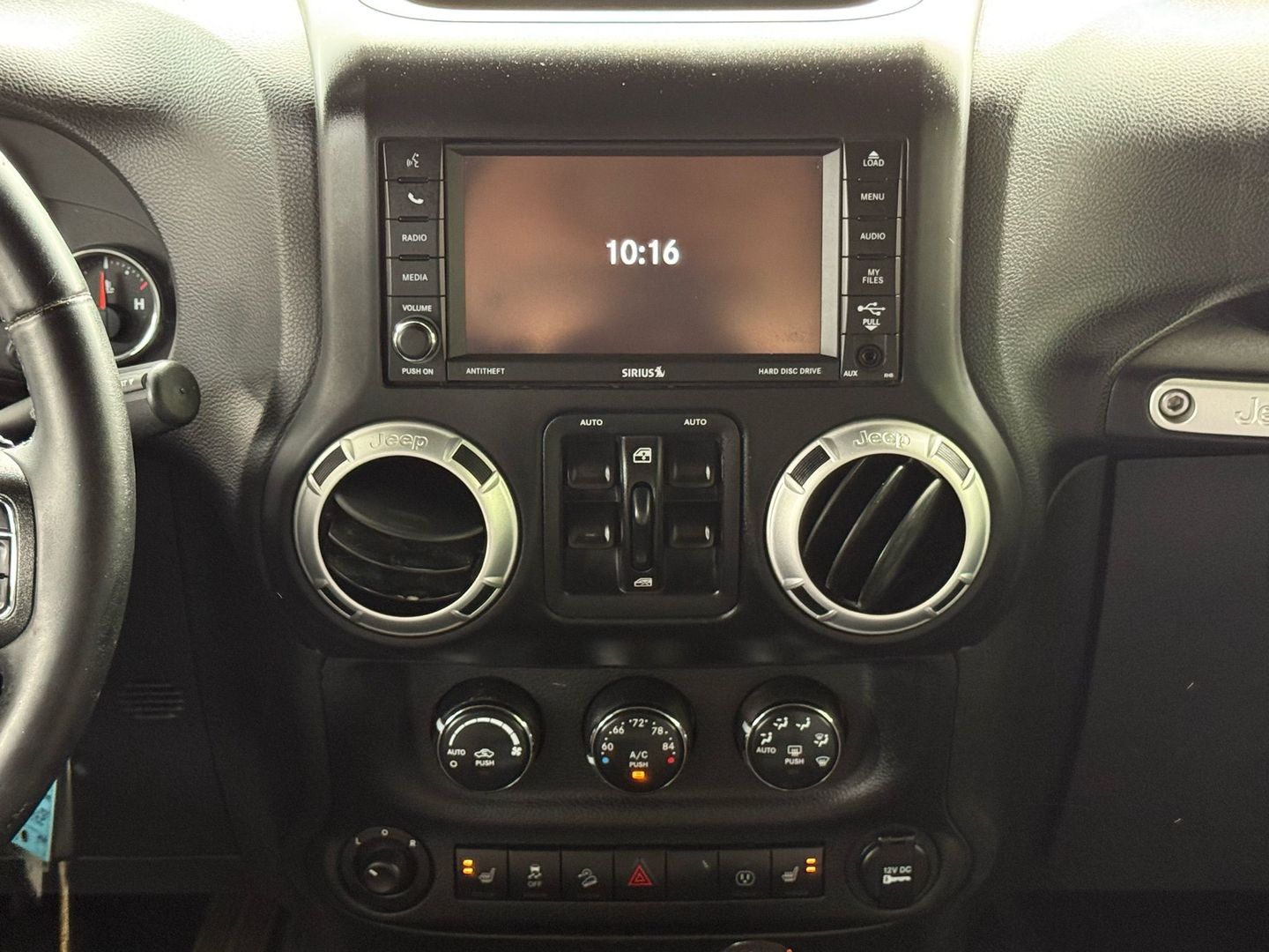 2014 Jeep Wrangler - Image 28